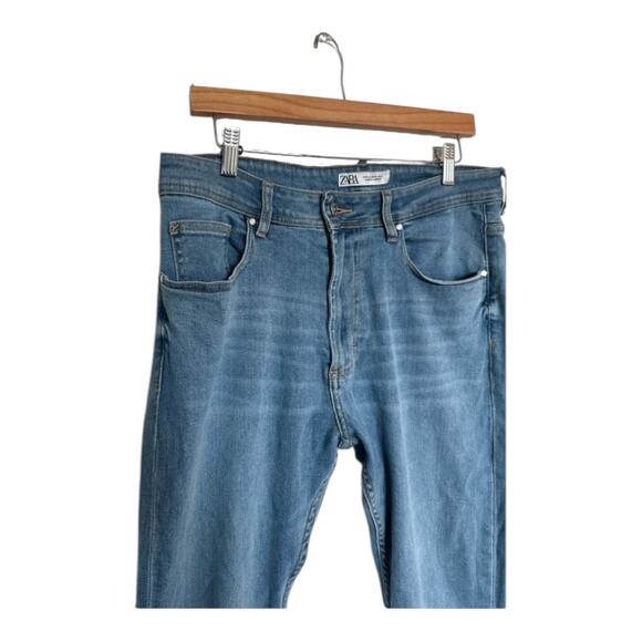 ZARA Denim Mens 34 straight fit five-pocket design medium-blue washed jeans - Picture 4 of 11
